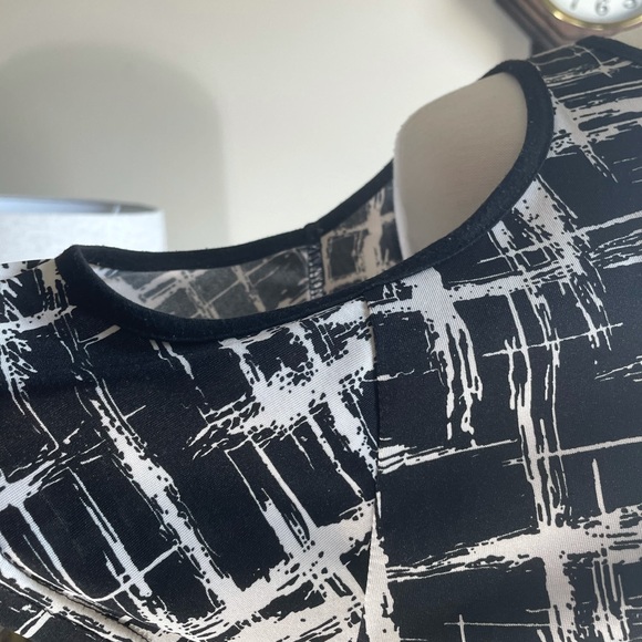 Valley girl cold shoulder top - Picture 5 of 7